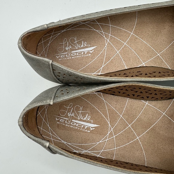 LIFESTRIDE Gray Lasor Cut Slip-On Zamora Loafer | Size 8.5 - Picture 6 of 14